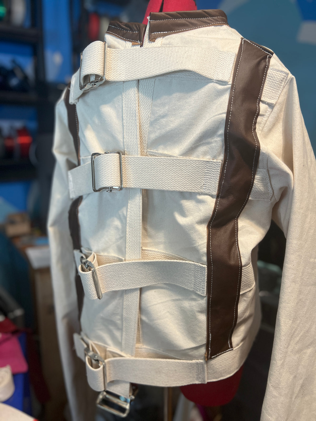 MEDIUM-Leather trim straitjacket